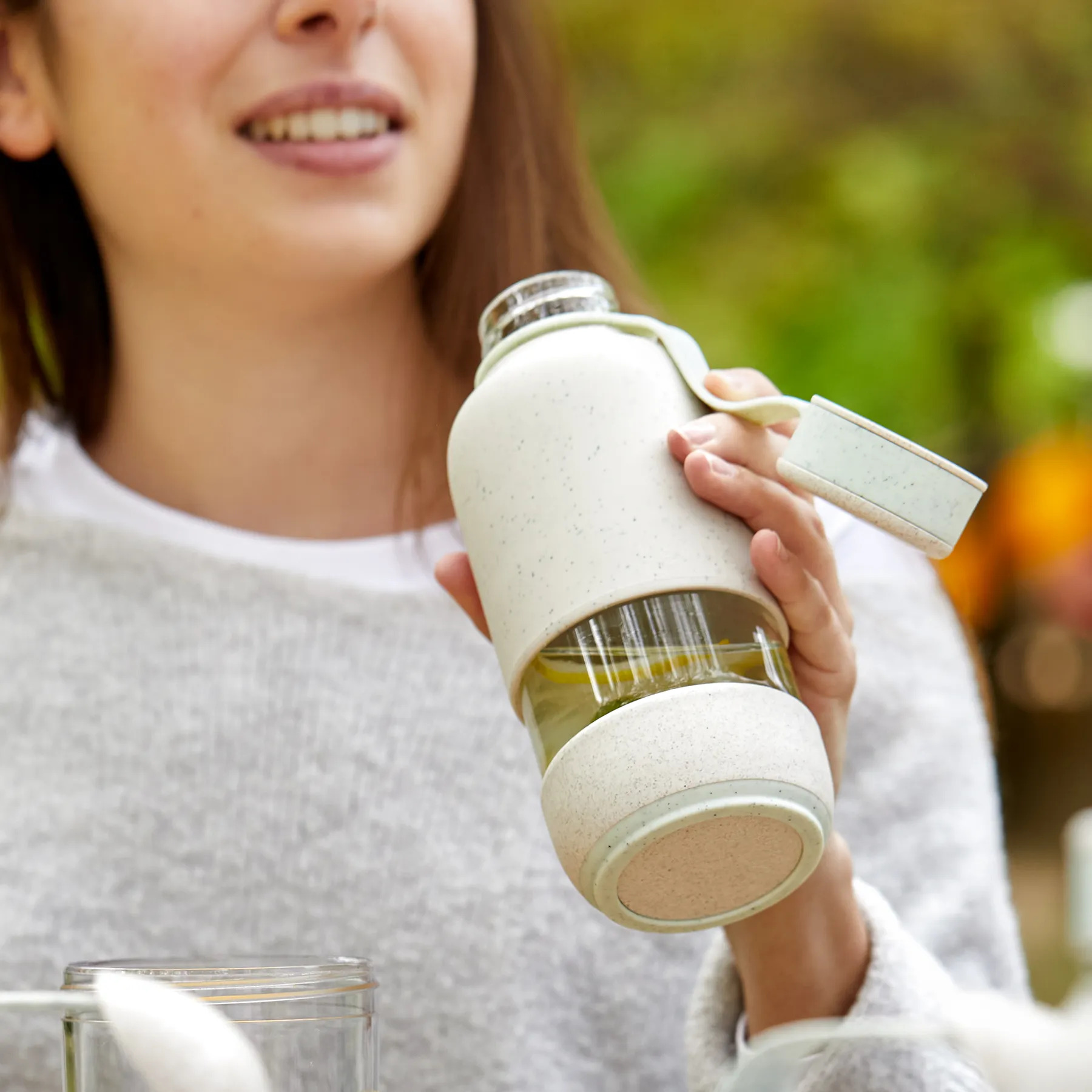 Waterfles BOTTLE TO GO 600 ml, crème, Lékué