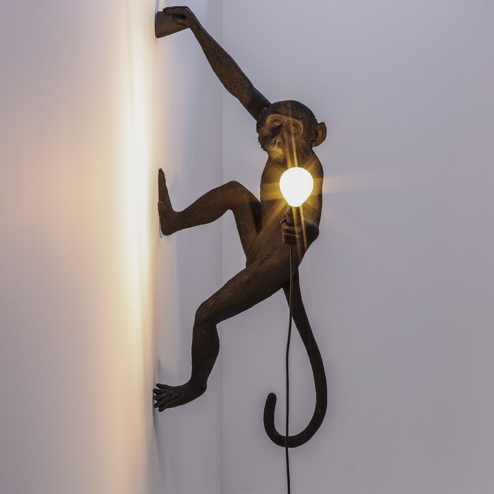 Wandlamp HANGING MONKEY 65 cm, rechtshandig, zwart, Seletti