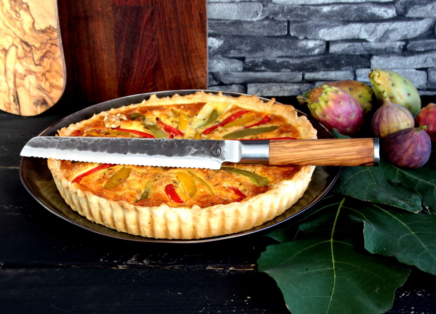Broodmes OLIVE 20,5 cm, olijfhouten handvat, Forged