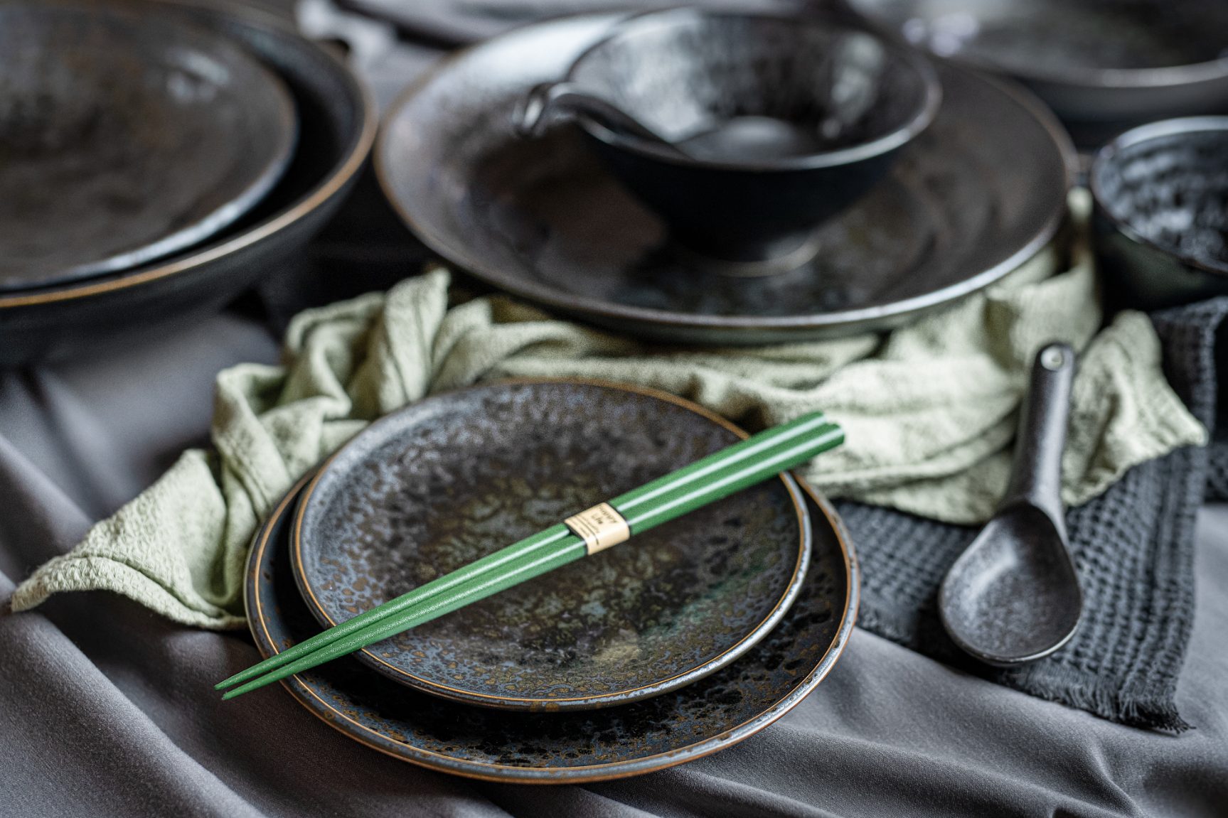 Dineerbord BLACK PEARL 29 cm, MIJ
