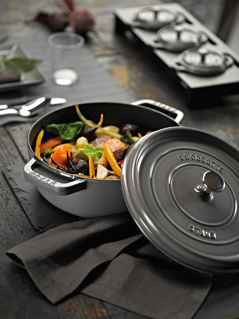 Lage braadpan 26 cm, kersen, gietijzer, Staub