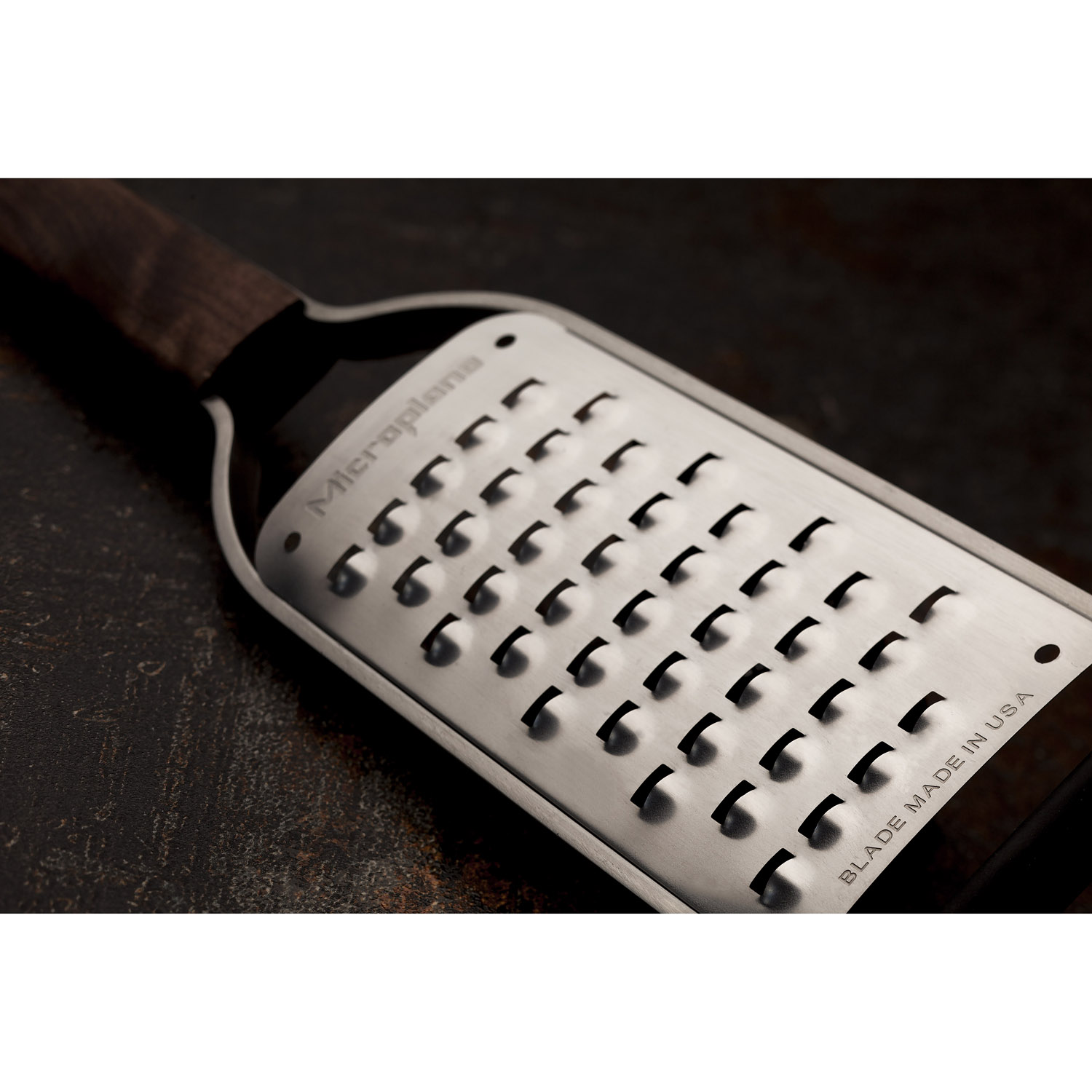 Middelgrove handrasp MASTER, walnoothouten handvat, Microplane