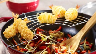 Wok 30 cm, met glazen deksel, kersenrood, gietijzer, Staub