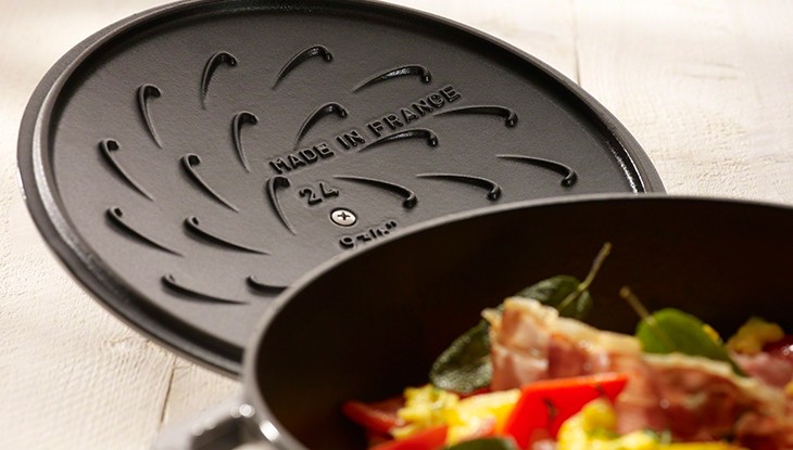 Lage braadpan 28 cm, gietijzer, grenadine, Staub