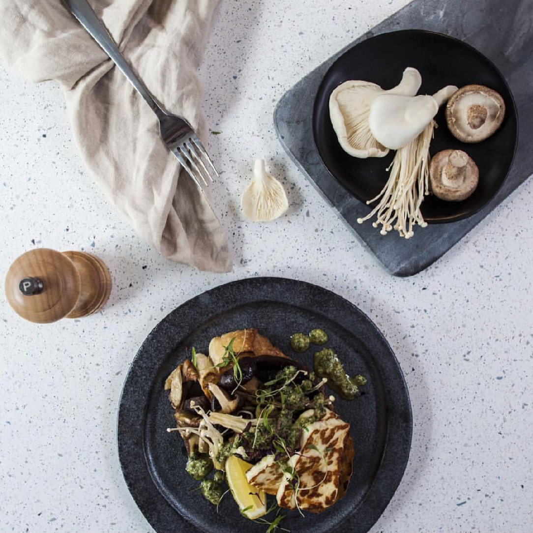 Dineerbord CRAFT BLACK 24,5 cm, MIJ