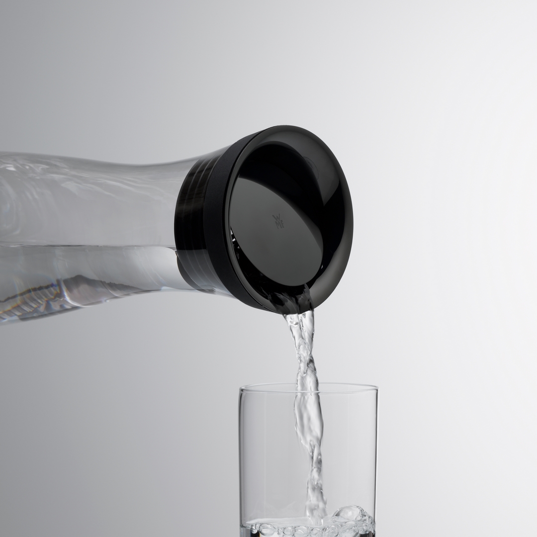 Waterkaraf BASIC 1 l, met zwart deksel, WMF