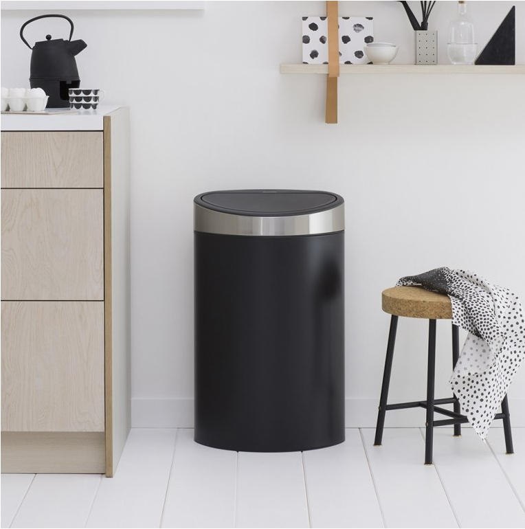 Touch prullenbak TOUCH BIN NEW 40 l, mat zwart met mat deksel, Brabantia