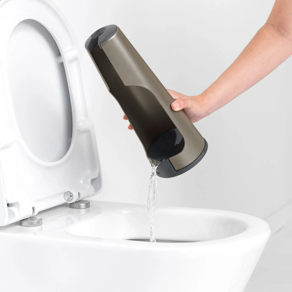 Toiletborstel met houder, wc-rolhouder en reserverolstandaard (set) RENEW, platina, Brabantia