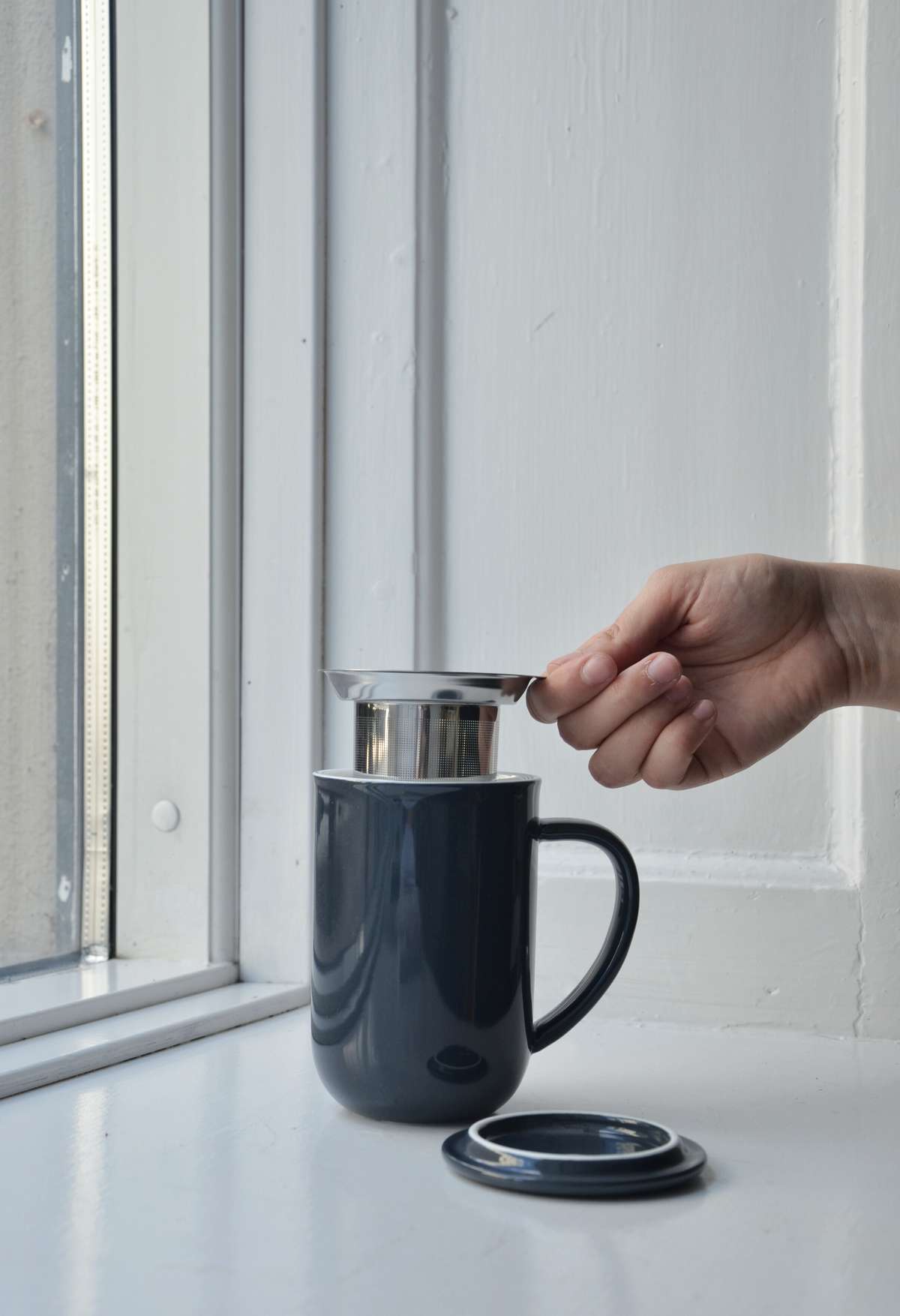 Theemok met infuser MINIMA 500 ml, met deksel, roze, porselein, Viva Scandinavia