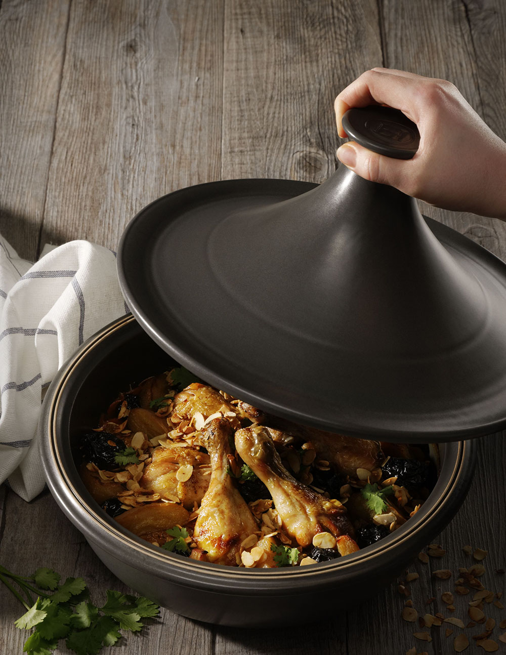 Tajine V 2 l antraciet Houtskool Emile Henry