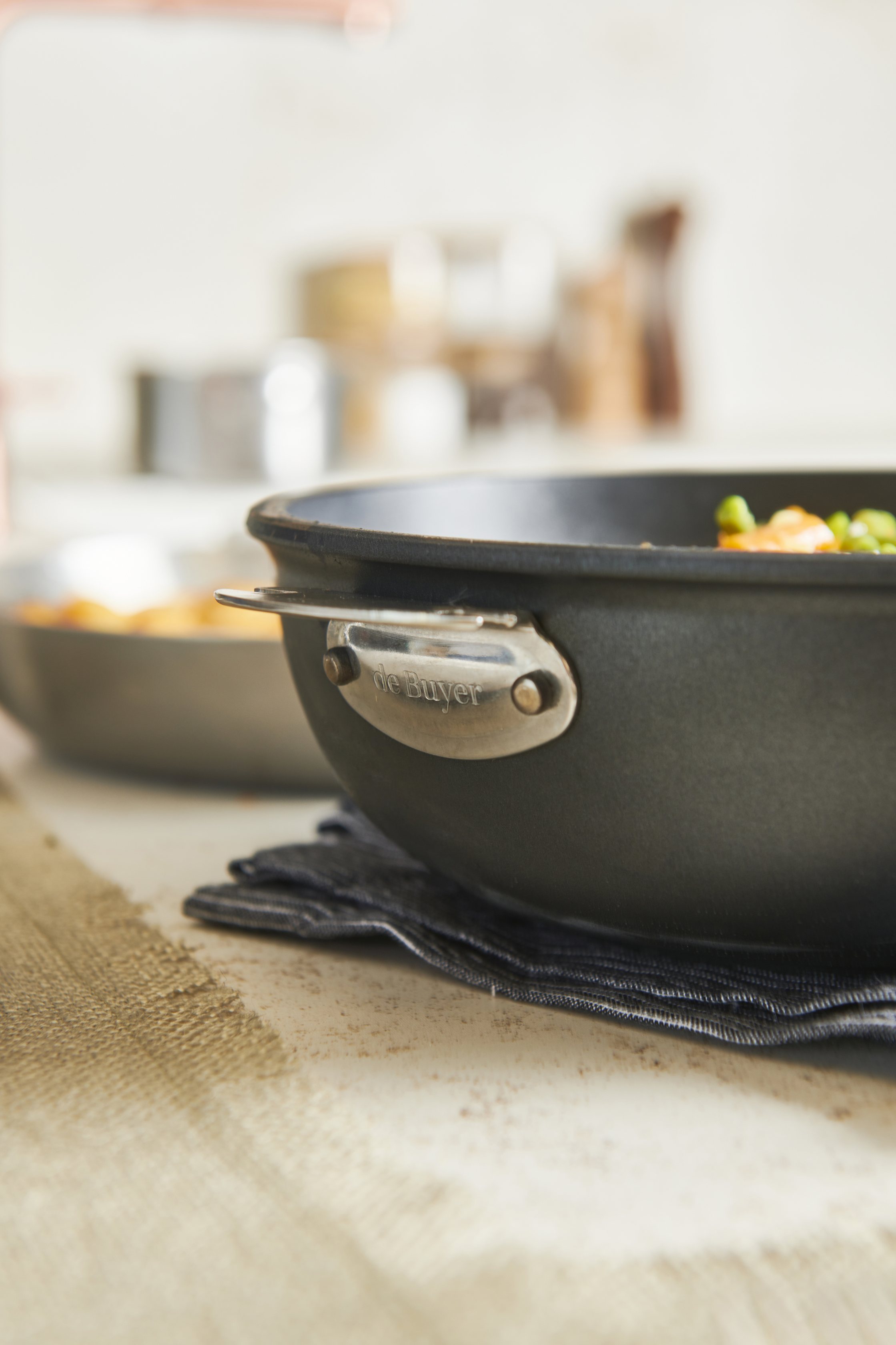 Sauteerpan CHOC EXTREME LOQY 24 cm, zwart, aluminium, de Buyer