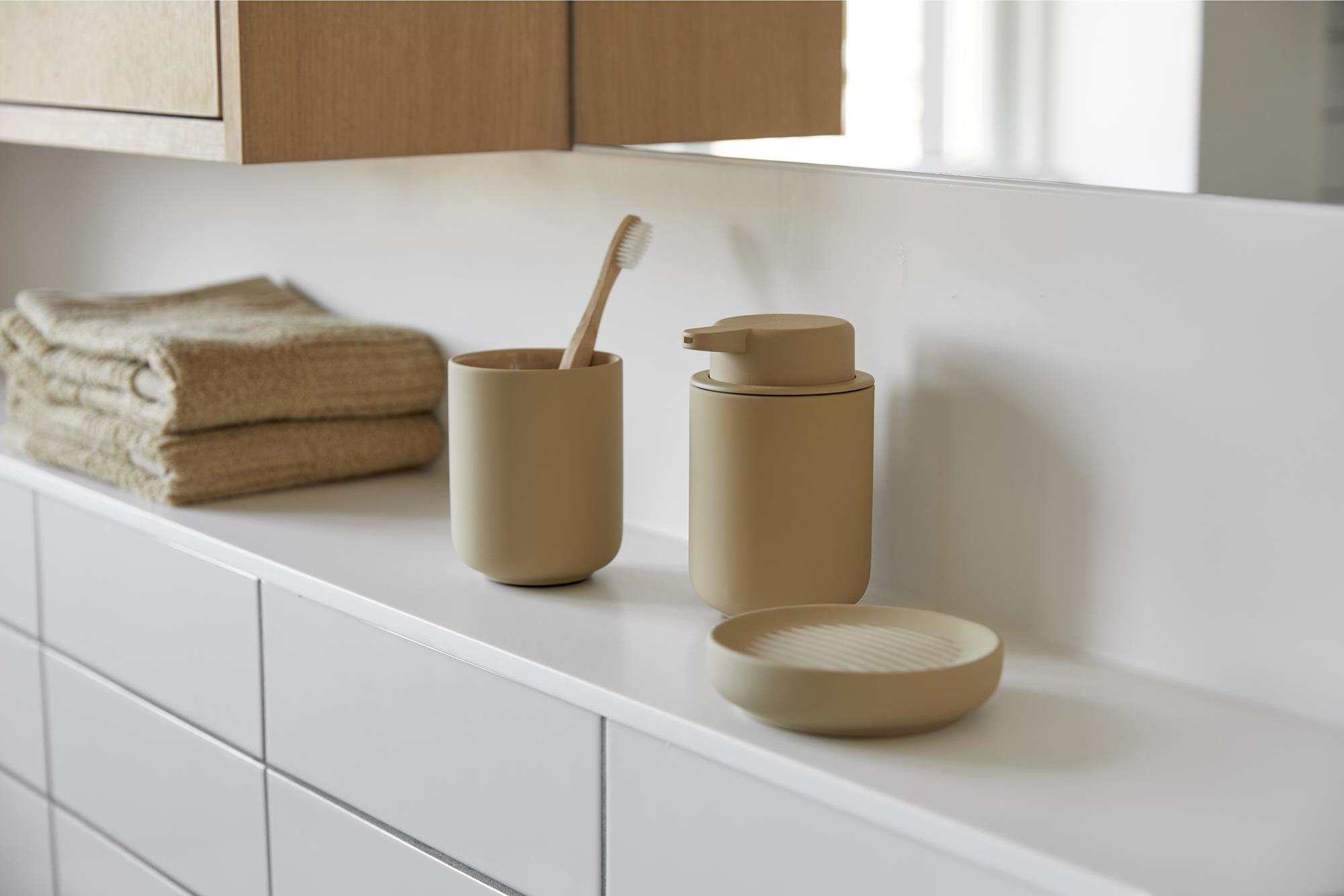Zeepdispenser UME 250 ml, olijfgroen, keramiek, Zone Denmark