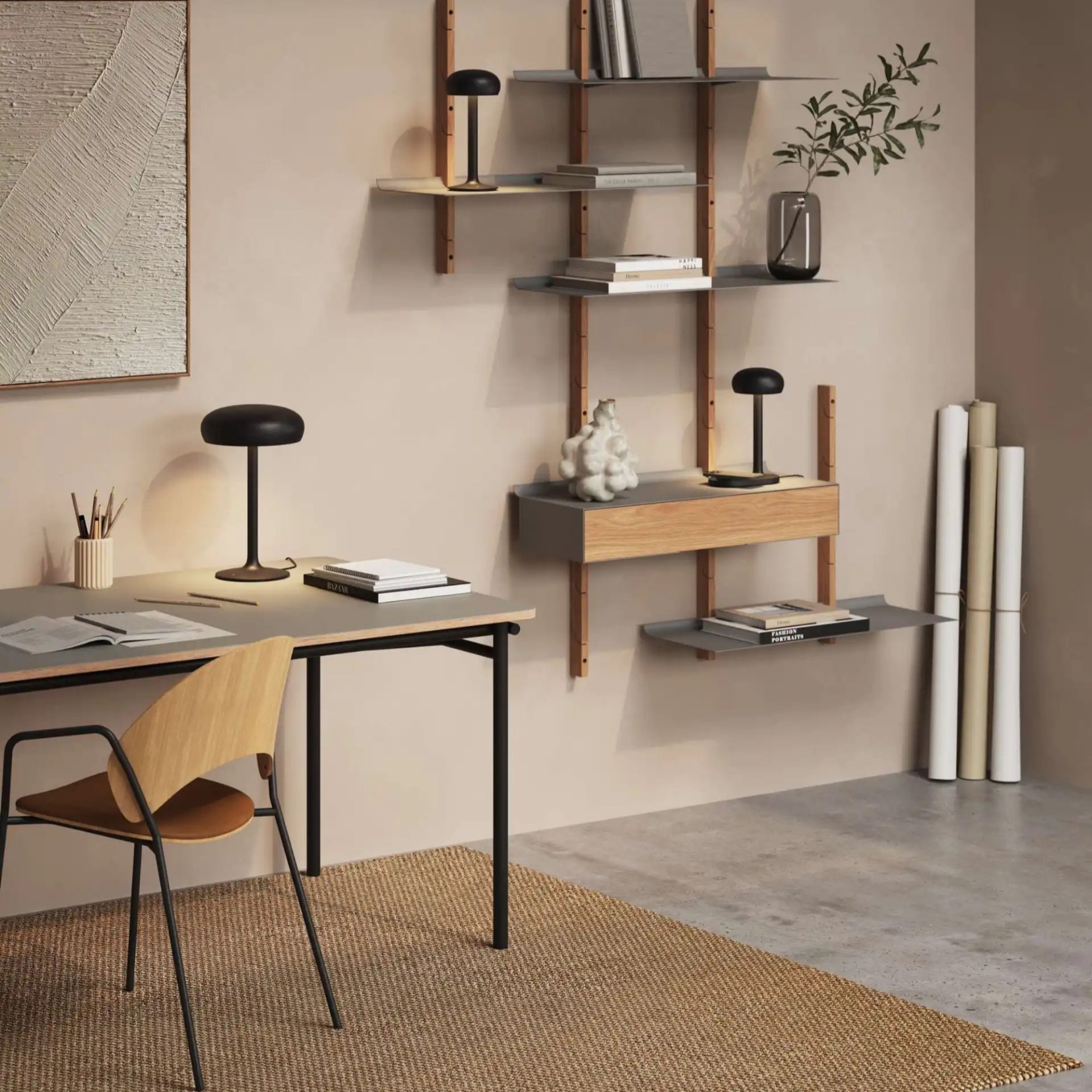 Tafellamp EMENDO 29 cm, met draadloze Qi-oplader, zwart, Eva Solo