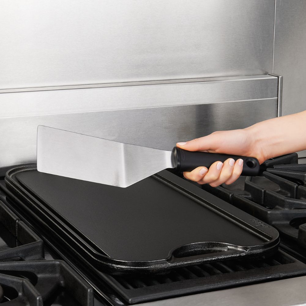 Bakspaan GOOD GRIPS 32 cm, zwart, roestvrij staal, OXO
