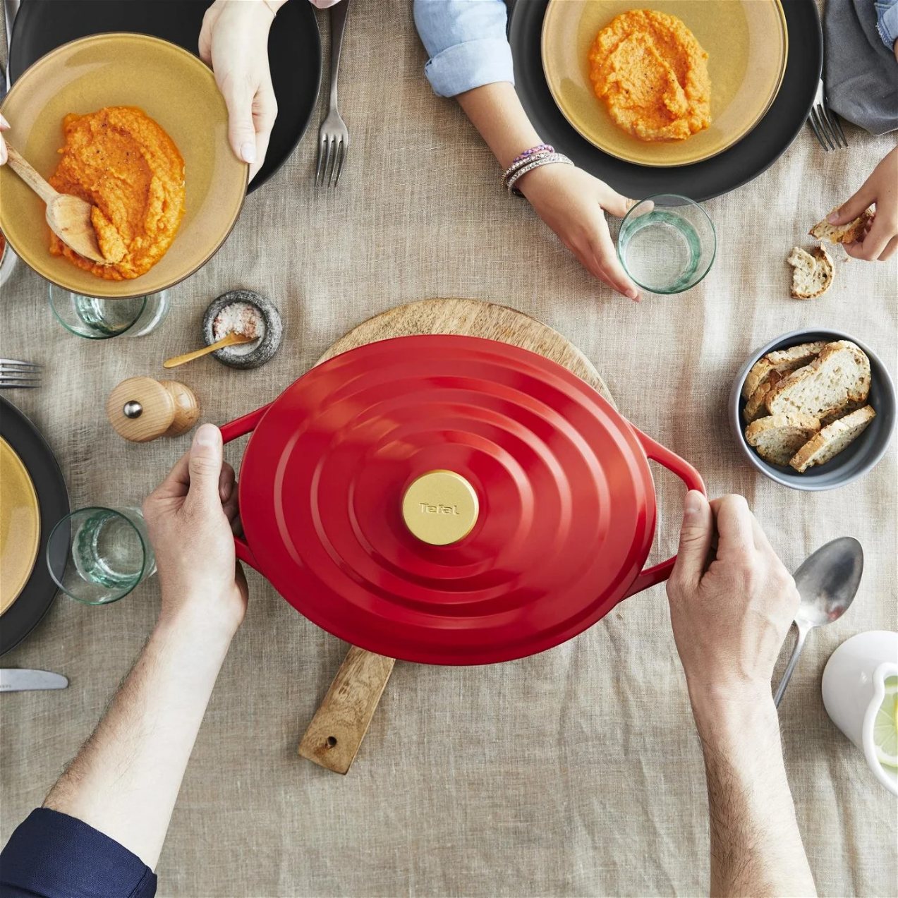 Lage braadpan AIR E2548955 30 x 23 cm, 5,7 l, rood, aluminium, Tefal
