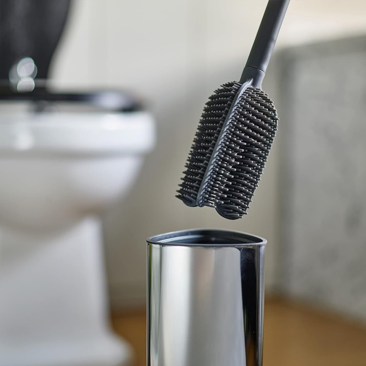 Toiletborstel met houder FLEX 360 LUXE 70583 44 cm, zilver, roestvrij staal, Joseph Joseph