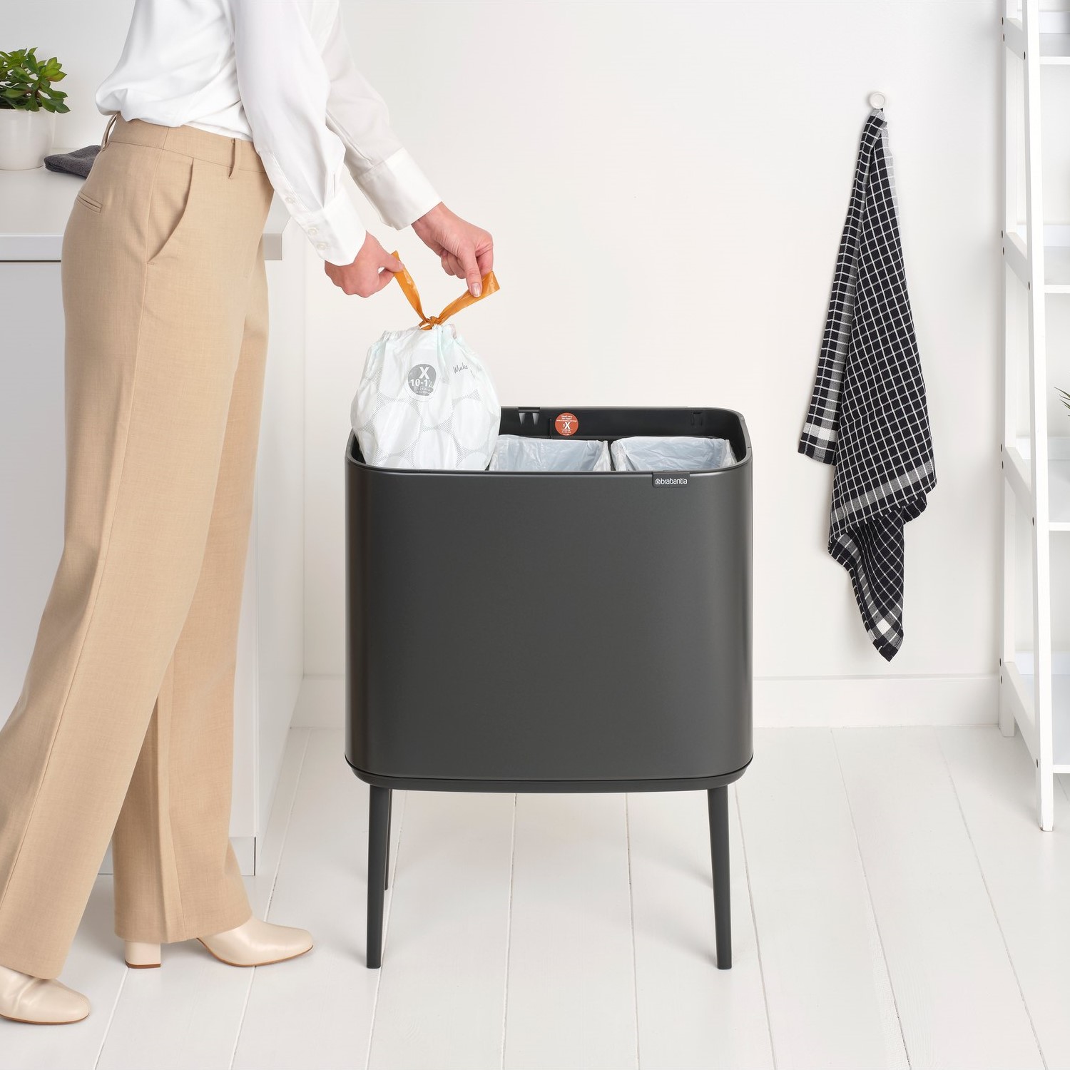 Touch prullenbak BO TOUCH BIN 3 x 11 l, confident grey, staal, Brabantia