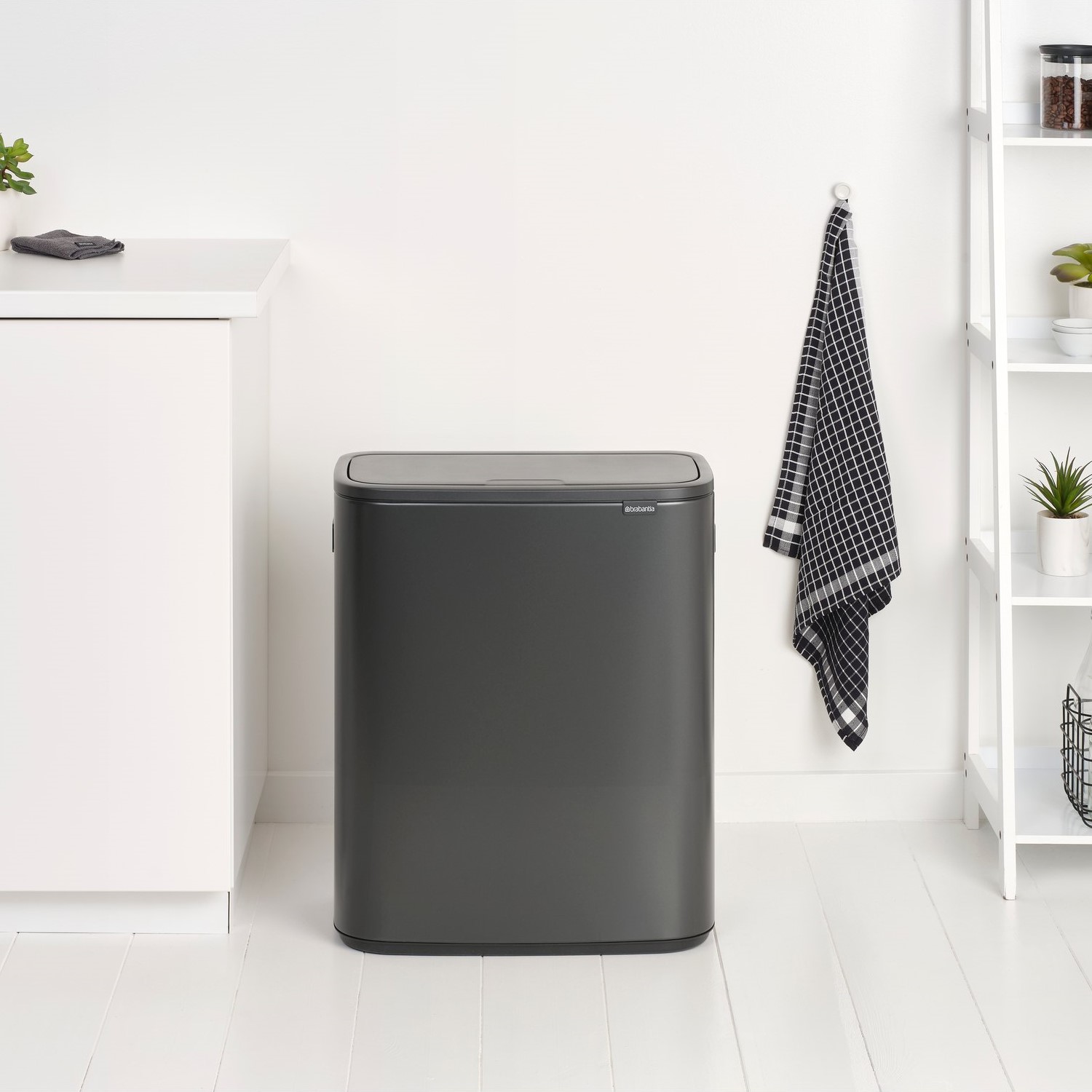 Touch prullenbak BO TOUCH BIN 60 l, confident grey, staal, Brabantia
