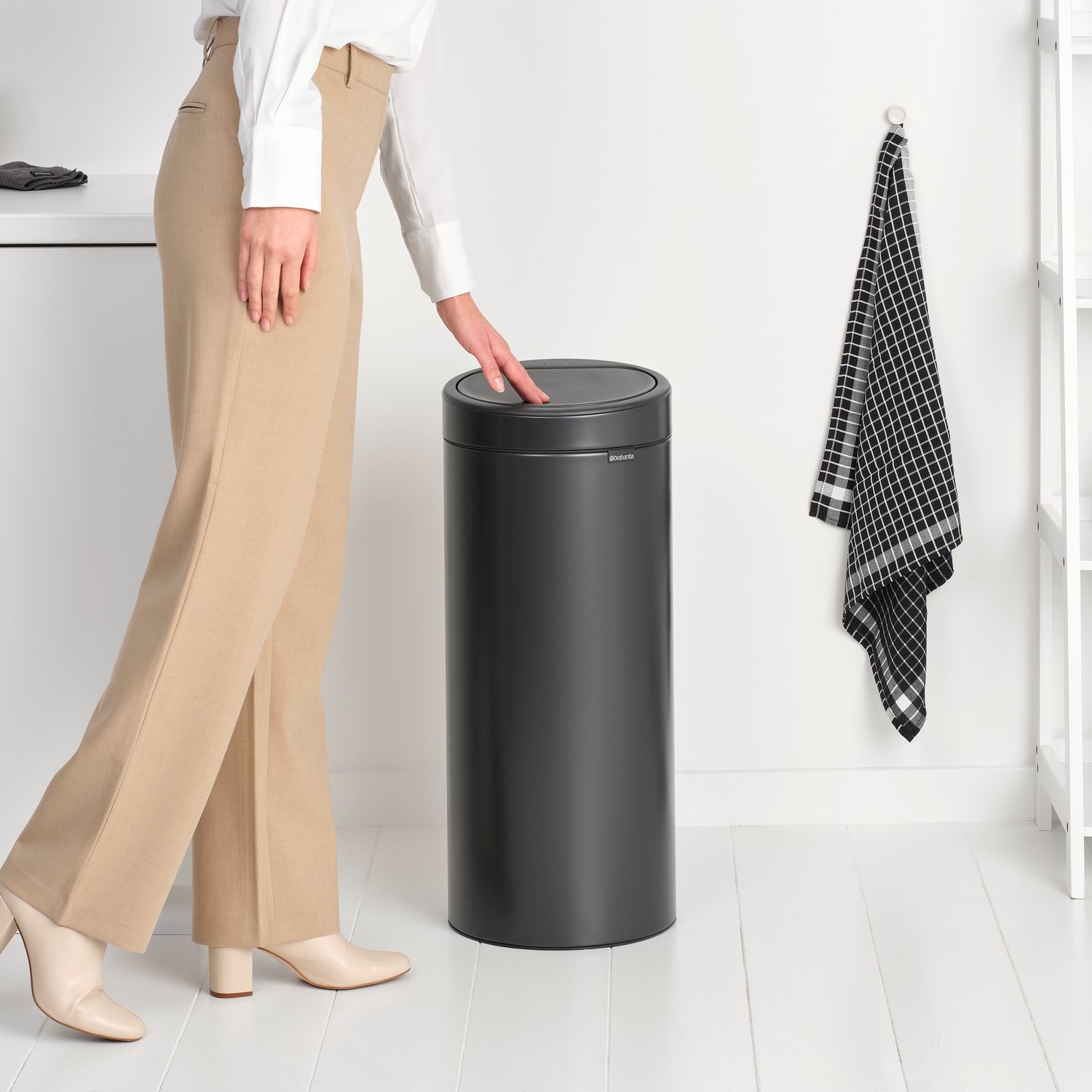 Touch prullenbak TOUCH BIN NEW 30 l, confident grey, staal, Brabantia