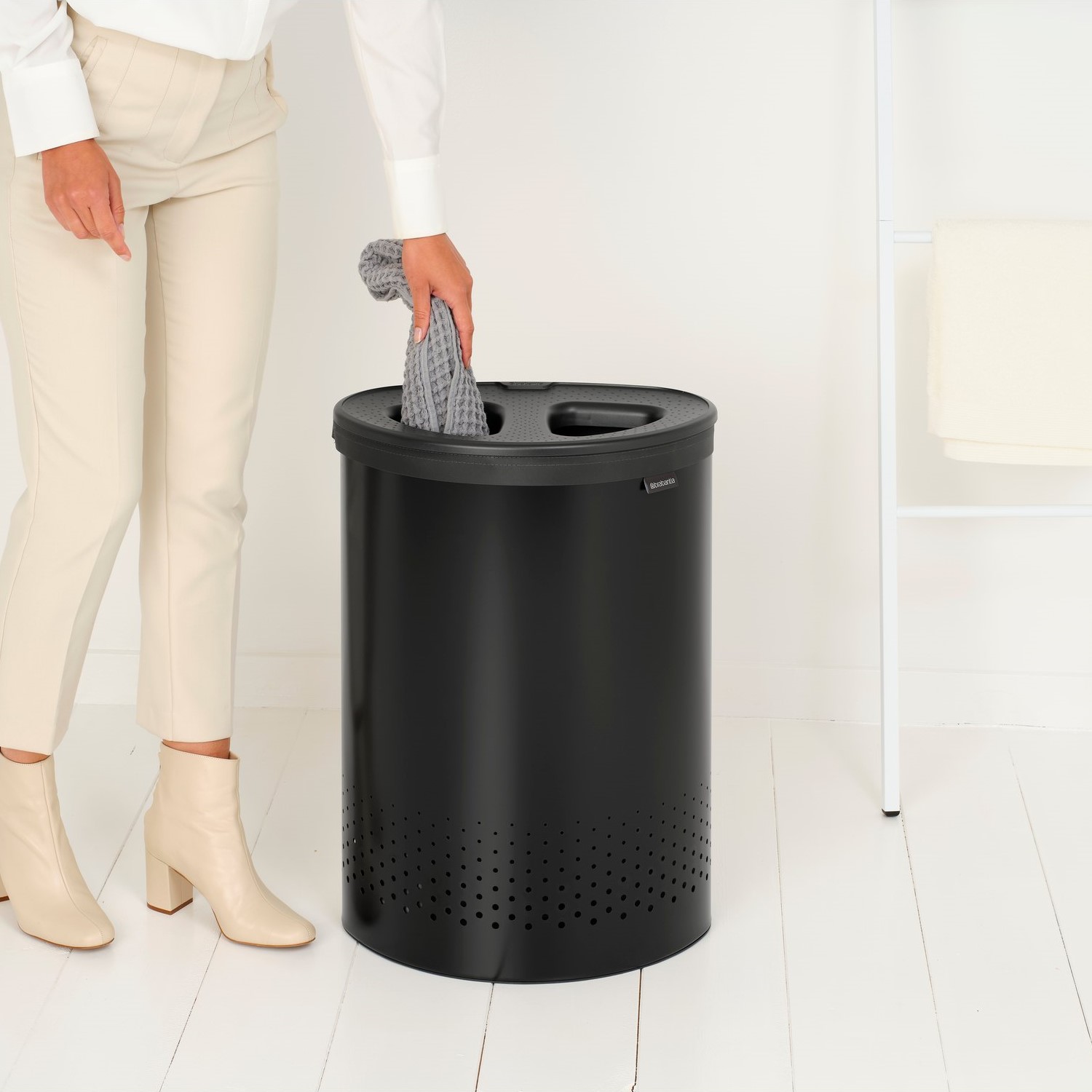 Wasmand SELECTOR 55 l, mat zwart, staal, Brabantia