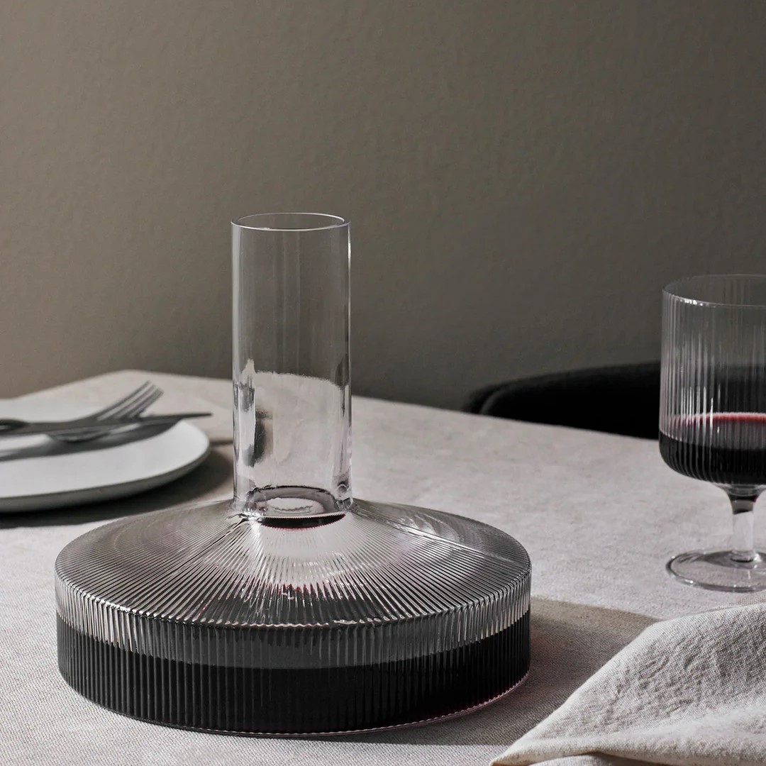 Decanteerkaraf RIPPLE 1,7 l, licht, glas, ferm LIVING