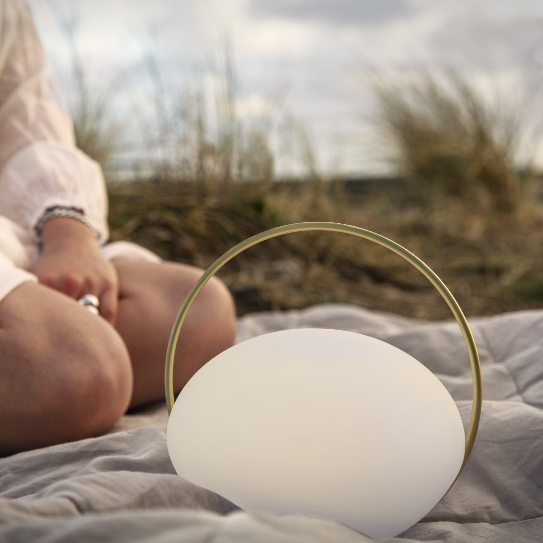 Draagbare tafellamp ORBIT 19 cm, goud, aluminum, Omvang