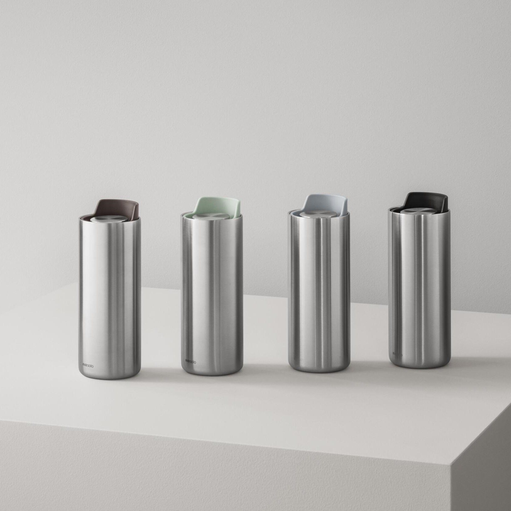 215768 2 cestovni hrnek urban to go 350 ml prasne modra eva solo