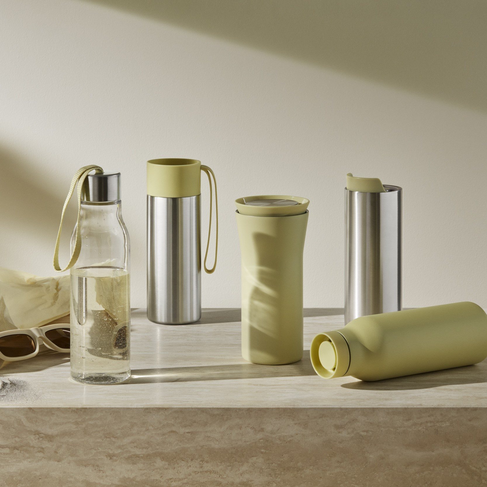 215768 5 cestovni hrnek urban to go 350 ml prasne modra eva solo