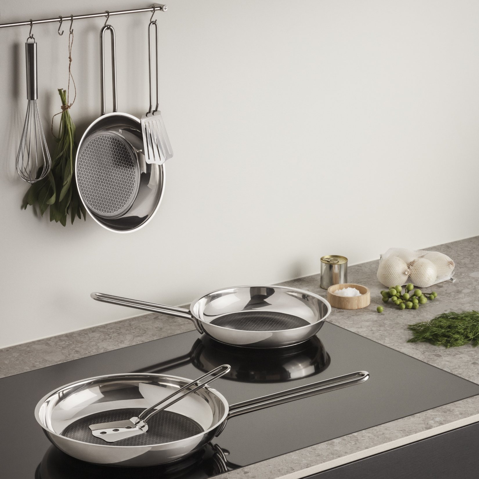 215729 1 neprilnava panev slip let ceramic 20 cm stribrna nerezova ocel eva solo