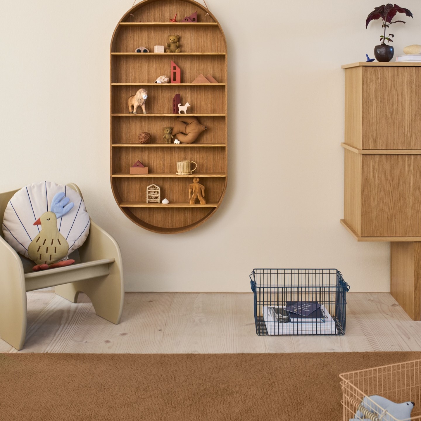 216875 1 ulozny kos cala 36 cm sada 2 ks tmave modra zelezo ferm living