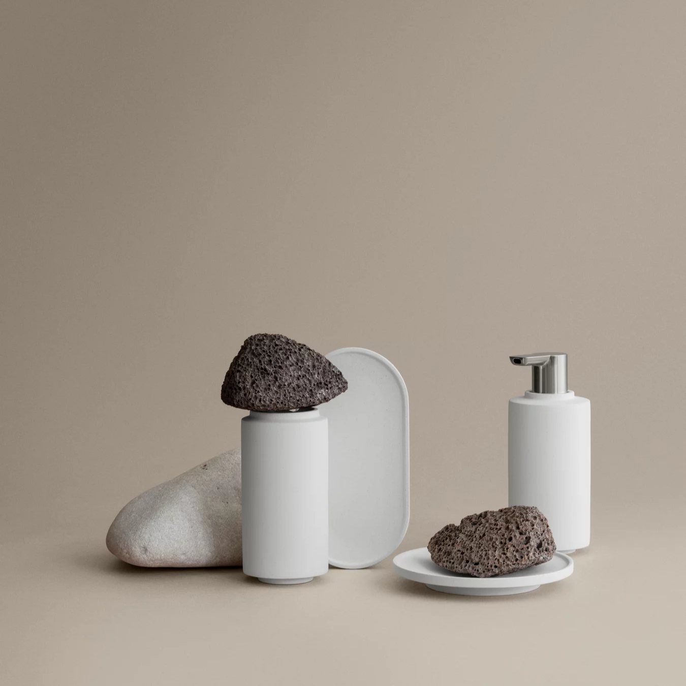 217385 2 miska na mydlo creto 14 cm seda beton blomus