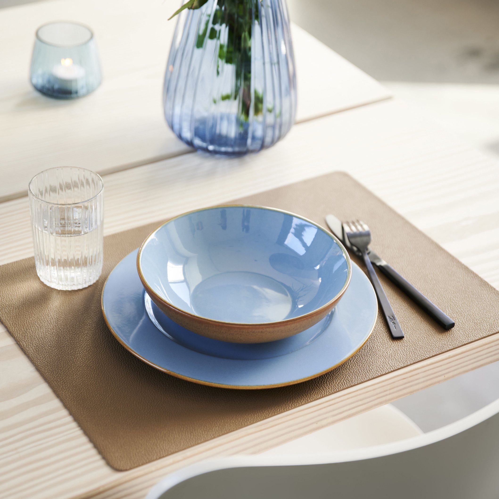219137 1 prostirani 46 x 33 cm oboustranne sada 4 ks cerna seda pvc bitz