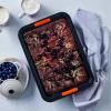 224499 1 forma na kolac 39 x 27 cm cerna ocel le creuset