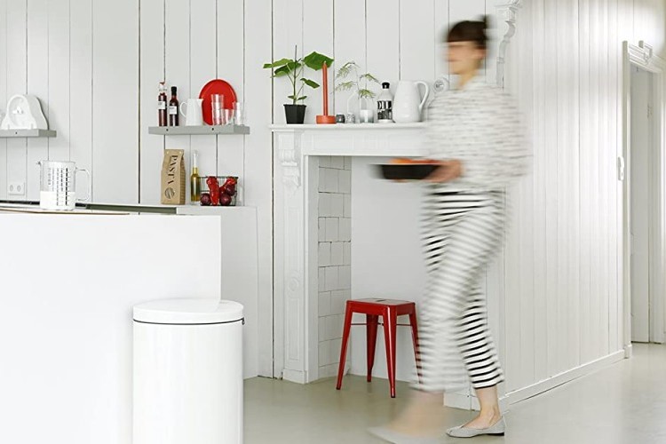 Kitchen cleaning and organization