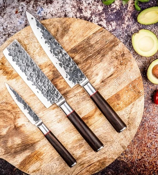 Steel knives: sharpness that is second to none