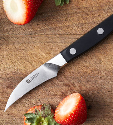 Peeling knife: indispensable for processing fruit and vegetables