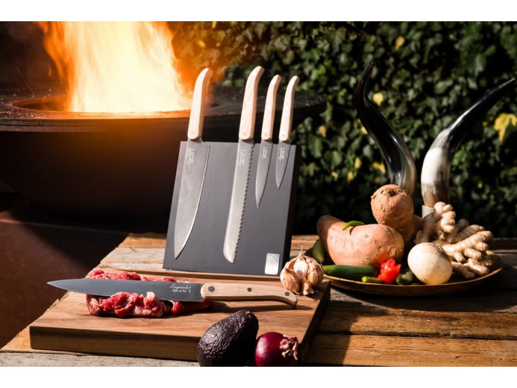 https://cdn.myshoptet.com/usr/www.kulina.com/user/shop/big/227875-2_knife-set--6-pcs-with-magnetic-stand-innovation--oak--laguiole.jpg?631e9ed3