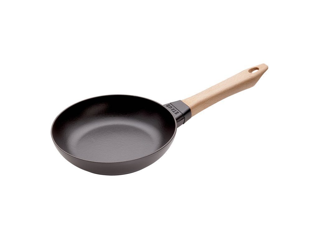 https://cdn.myshoptet.com/usr/www.kulina.com/user/shop/big/230029_frying-pan-20-cm--wooden-handle--cast-iron--staub.jpg?63413299
