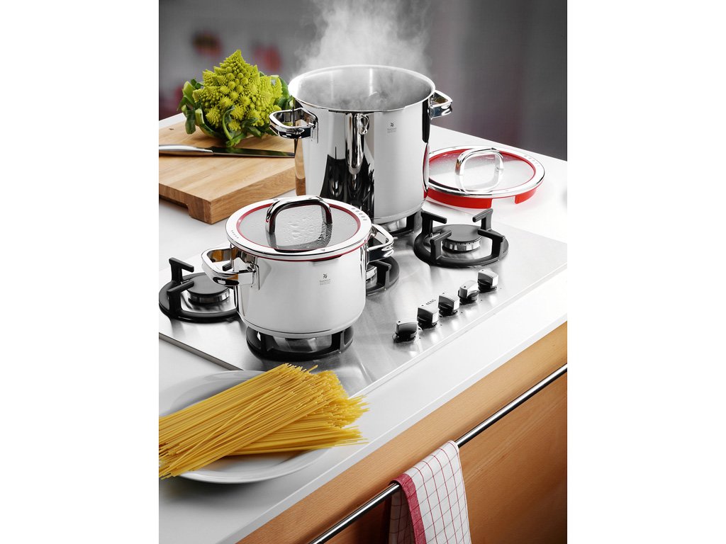 https://cdn.myshoptet.com/usr/www.kulina.com/user/shop/big/231421-4_pot-set-function-4--4-pcs--wmf.jpg?63413a00