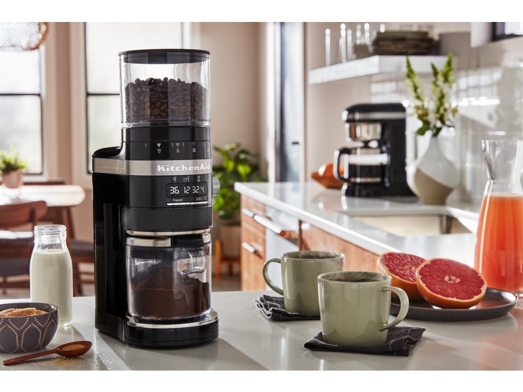 https://cdn.myshoptet.com/usr/www.kulina.com/user/shop/big/234841-3_coffee-grinder-5kcg8433eob--black--kitchenaid.jpg?6383d634