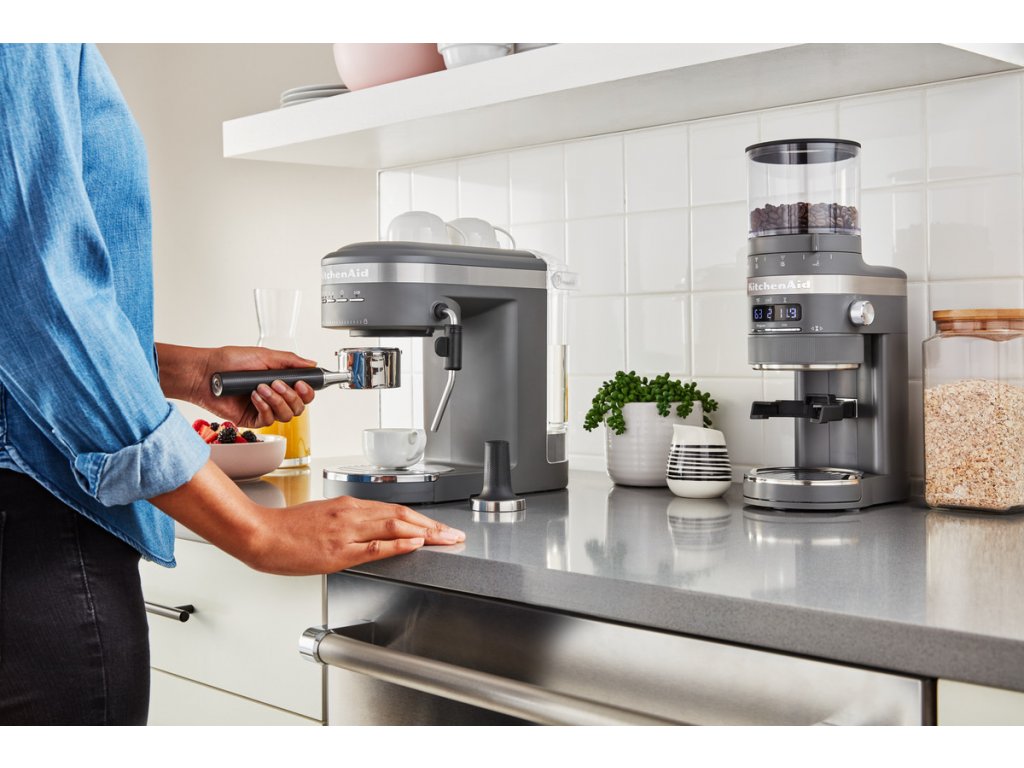 https://cdn.myshoptet.com/usr/www.kulina.com/user/shop/big/234844-6_coffee-grinder-5kcg8433edg--matt-grey--kitchenaid.jpg?6383d637