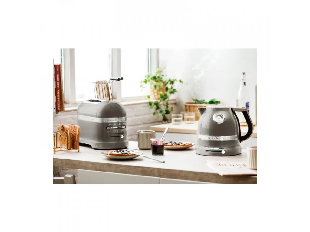 https://cdn.myshoptet.com/usr/www.kulina.com/user/shop/big/247252_electric-kettle-artisan-1-5-l--silver-grey--kitchenaid.png?63414e18