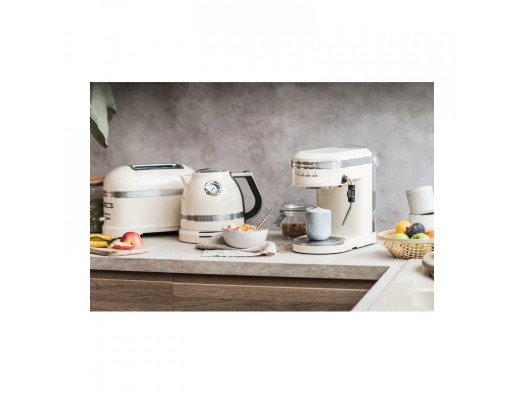 https://cdn.myshoptet.com/usr/www.kulina.com/user/shop/big/247459-3_temperature-control-kettle-artisan-1-5-l--almond--kitchenaid.png?62d18a51