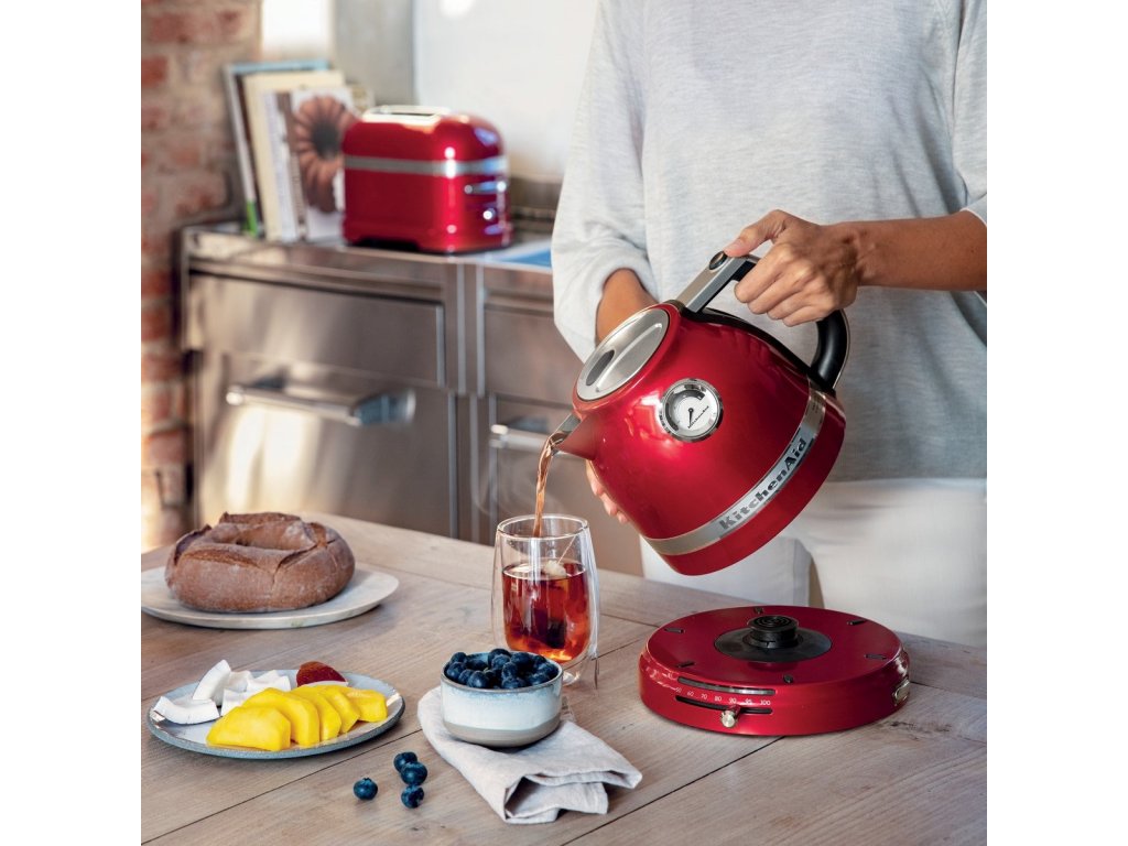 KitchenAid 1.5 L Pro Line Series Electric Kettle in Candy Apple