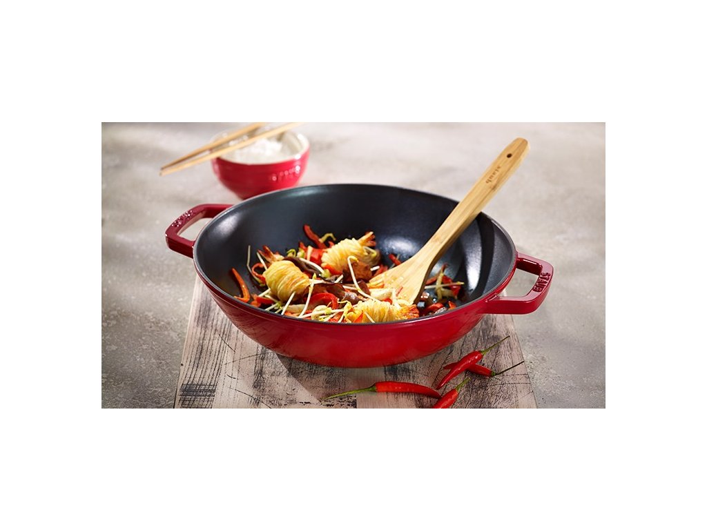 Staub - Wok cm enameled cast iron. 30 with cover - Induction