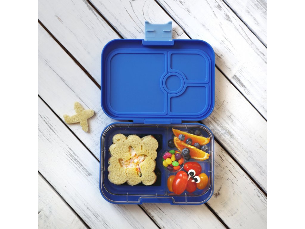 Bluey lunchbox with 3 compartments