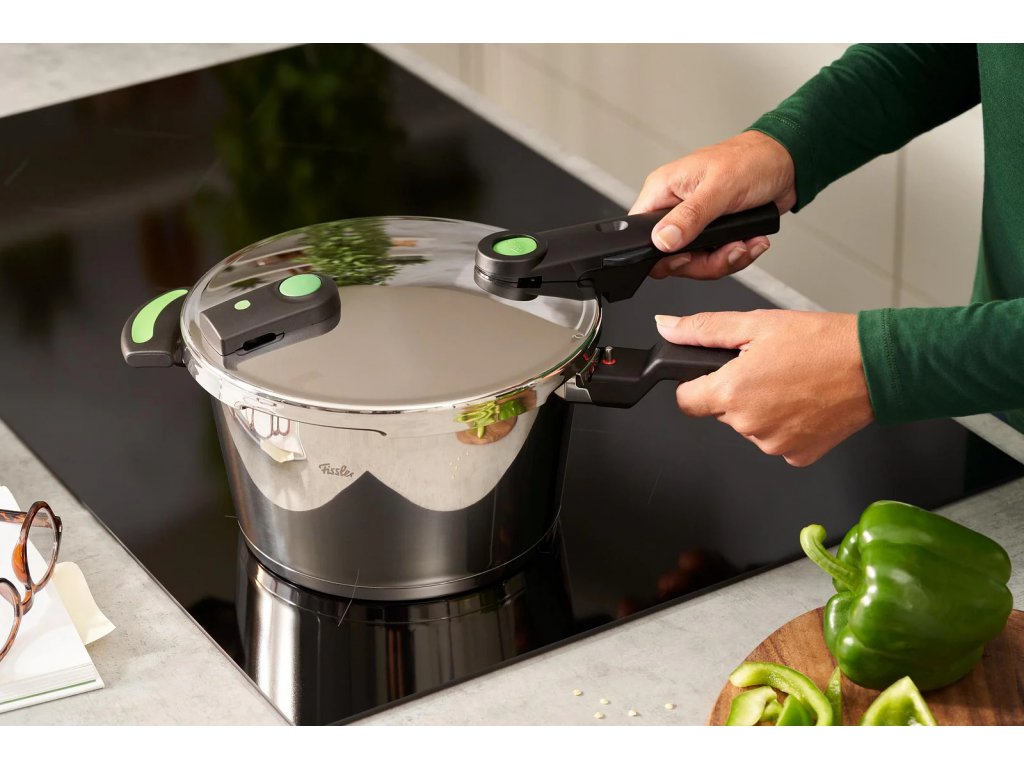 Pressure cooker VITAQUICK GREEN 22 cm, 6 l, Fissler 