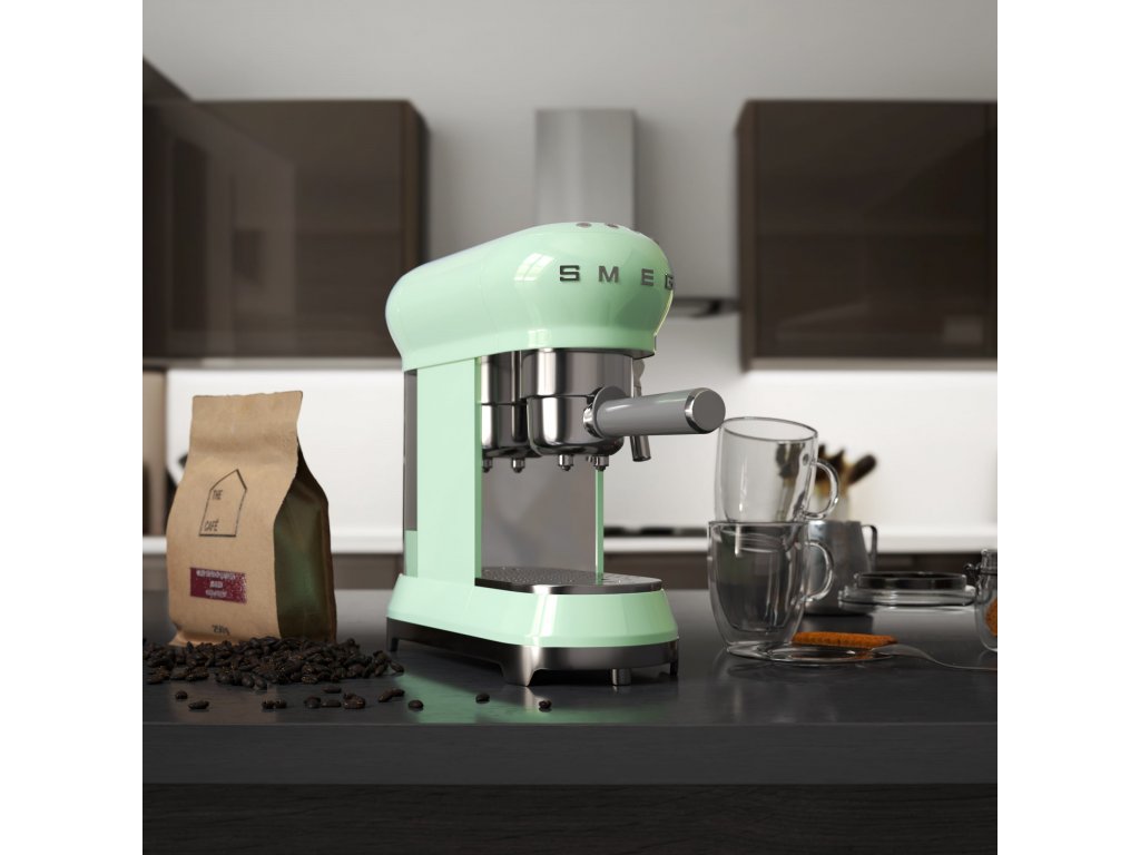 https://cdn.myshoptet.com/usr/www.kulina.com/user/shop/big/318233-2_semi-automatic-coffee-machine-50-s-style-ecf01pgeu--pastel-green--smeg.jpg?63ed8e7e