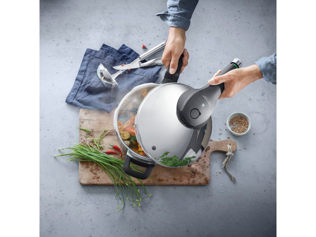 Akai pressure cooker sales