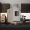 SMEG KAVOVAR ESPRESSO BEZ TRYSKY TAUPE SCENA 1